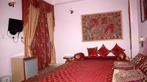 Hotel S.P.B 87 | Batı Delhi - Ulusal Eyalet Başkenti Delhi - Delhi (ve civarı) - Yeni Delhi - Karol Bagh