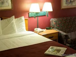 AmericInn Lodge and Suites of Manitowoc