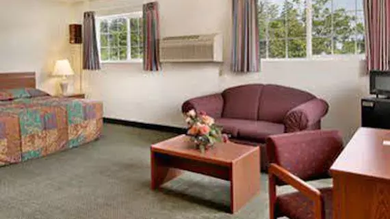 Super 8 Gresham/Portland Area | Oregon - Portland (ve civarı) - Portland