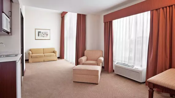 Holiday Inn Express Hotel & Suites Detroit - Farmington Hills | Michigan - Detroit (ve civarı) - Novi