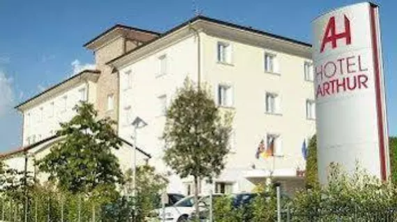 Hotel Arthur | Emilia-Romagna - Modena (vilayet) - Castelvetro di Modena