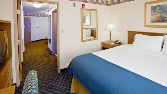 Holiday Inn Express Fremont Angola Area | Indiana - Fremont