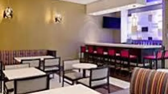 Fairfield Inn & Suites by Marriott New York Queens/Queensboro Bridge | New York - New York (ve civarı) - Queens - Long Island City