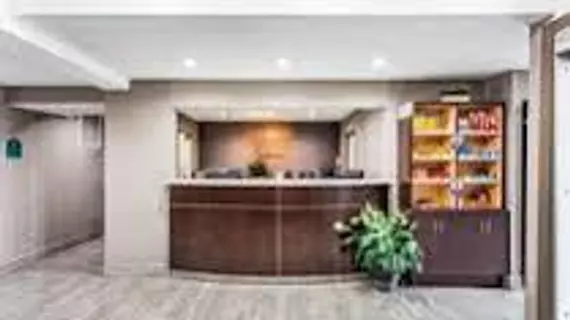 MainStay Suites Greenville Airport | Güney Karolayna - Greenville - Spartanburg (ve civarı) - Greenville