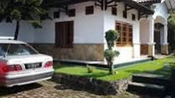 Junjunan Dalam Sharia Guesthouse | West Java - Bandung (ve civarı) - Bandung