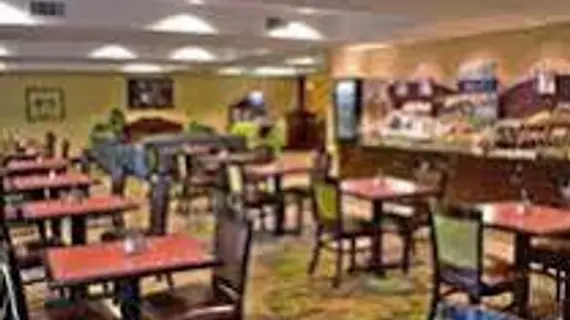 HOLIDAY INN EXPRESS JACKSONVILLE EAST | Florida - Jacksonville (ve civarı) - Jacksonville