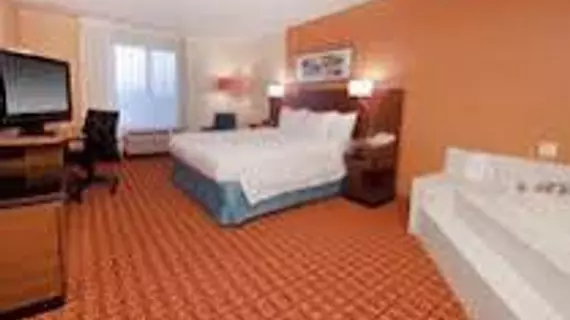 Fairfield Inn & Suites by Marriott Fort Worth/Fossil Creek | Teksas - Fort Worth (ve civarı) - Fort Worth - Saginaw - Fossil Creek