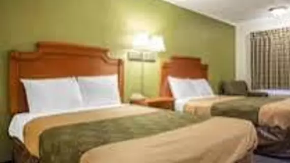 Rodeway Inn & Suites Fort Jackson | Güney Karolayna - Columbia (ve civarı) - Columbia