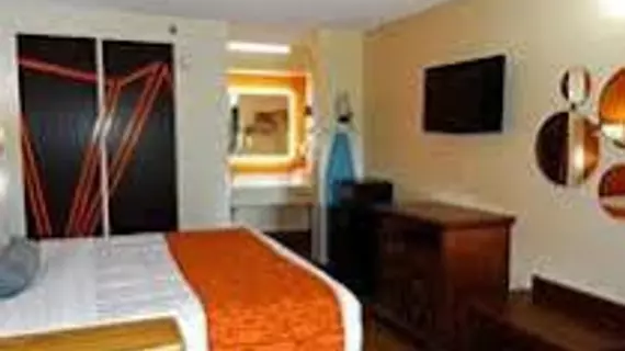 Howard Johnson Express Inn | Georgia - Savannah (ve civarı) - Savana