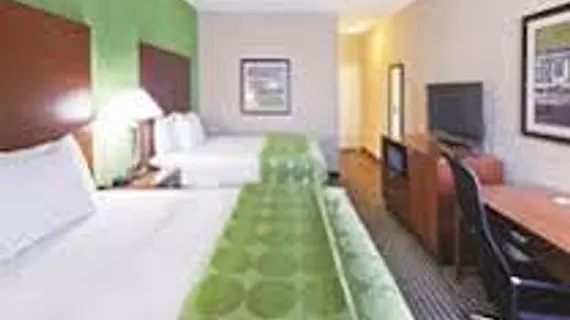 La Quinta Inn & Suites Cleveland | Teksas - Conroe (ve civarı) - Cleveland