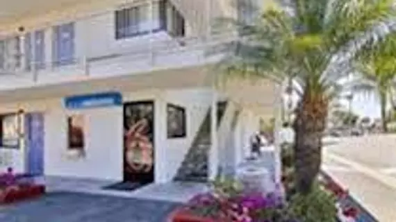 Motel 6 Santa Barbara-State | Kaliforniya - Santa Barbara (ve civarı) - Santa Barbara