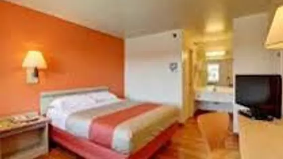 Motel 6 Hartford - Windsor Locks | Connecticut - Hartford (ve civarı) - Windsor Locks