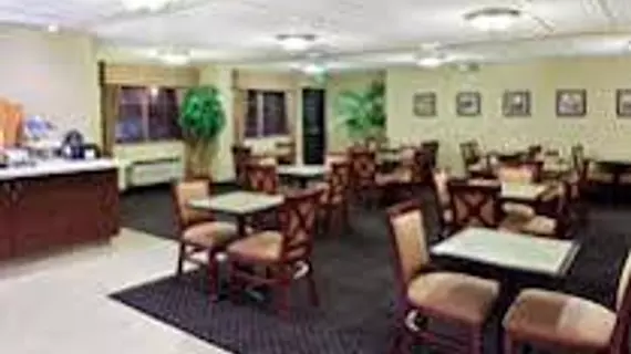 Holiday Inn Express and Suites Portland Airport Cascade Stn | Oregon - Portland (ve civarı) - Portland