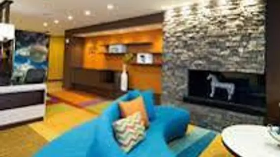 Fairfield Inn and 38 Suites Detroit Macomb | Michigan - Detroit (ve civarı) - Chesterfield