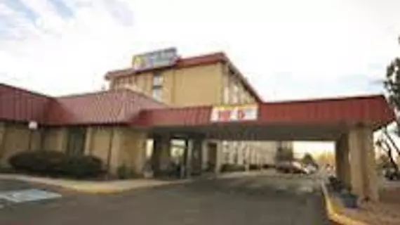 Denver's Best Inn & Suites | Kolorado - Denver (ve civarı) - Denver - Northeast Park Hill