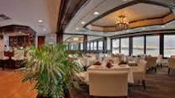 Oyster Point Hotel | New Jersey - Manalapan Township - Red Bank - Tinton Falls (ve civarı) - Red Bank