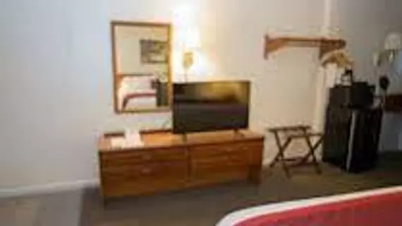 Chalet Motel Mequon | Wisconsin - Milwaukee (ve civarı) - Mequon