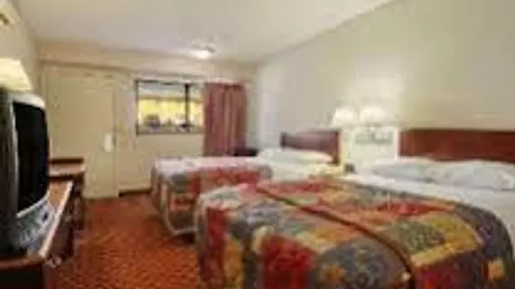 Days Inn Overland Park | Kansas - Kansas City (ve civarı) - Overland Park