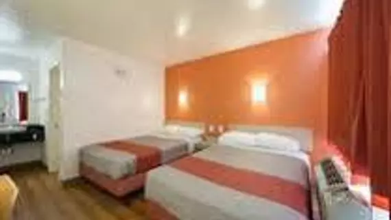 Motel 6 - McAllen | Teksas - McAllen (ve civarı) - McAllen