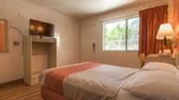 Motel 6 San Bernardino North | Kaliforniya - San Bernardino County - San Bernardino (ve civarı) - San Bernardino