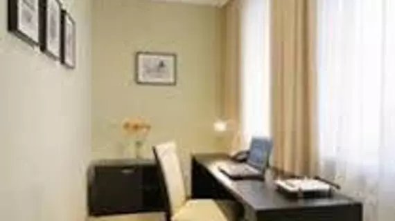 Business Hotel Senator | Sverdlovsk Federal Bölgesi - Yekaterinburg (ve civarı) - Yekaterinburg