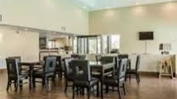 Quality Inn & Suites Montgomery | Alabama - Montgomery (ve civarı) - Montgomery