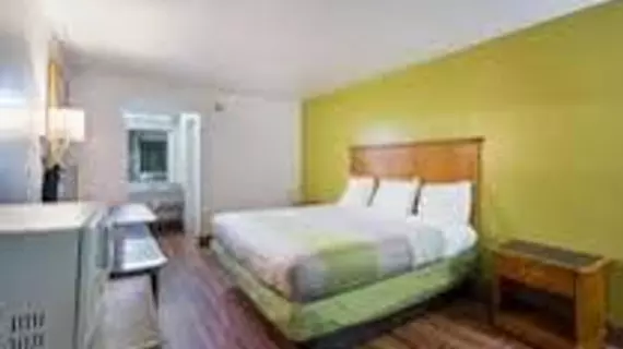 Red Carpet Inn Parkersburg | Batı Virginia - Parkersburg (ve civarı) - Parkersburg