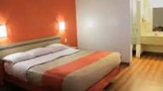 Motel 6 Hartford - Enfield | Massachusetts - Springfield (ve civarı) - Enfield