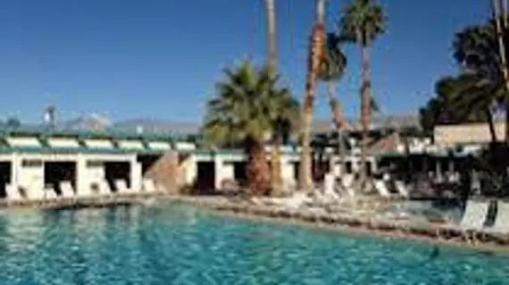 Desert Hot Springs Spa Hotel | Kaliforniya - Imperial County - Palm Springs (ve civarı) - Desert Hot Springs