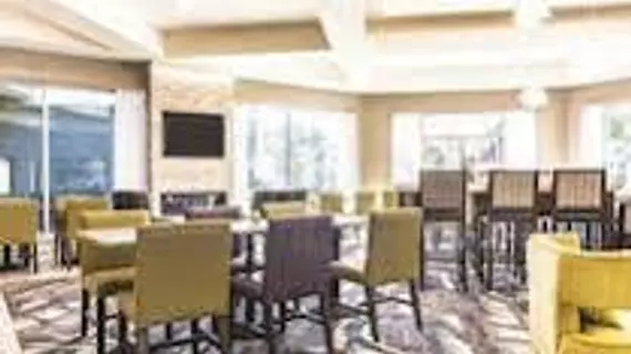 La Quinta Inn & Suites Shreveport Airport | Louisiana - Bossier Parish - Shreveport (ve civarı) - Shreveport