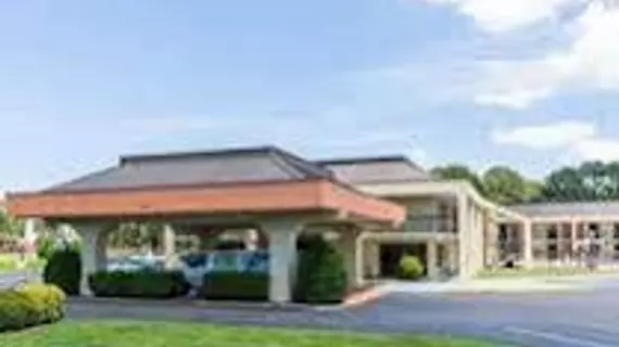 Days Inn Norfolk Airport | Virginia - Norfolk - Virginia Beach (ve civarı) - Norfolk