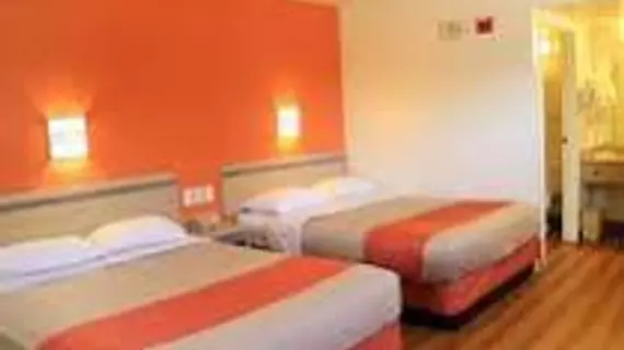 Motel 6 Hartford - Enfield | Massachusetts - Springfield (ve civarı) - Enfield