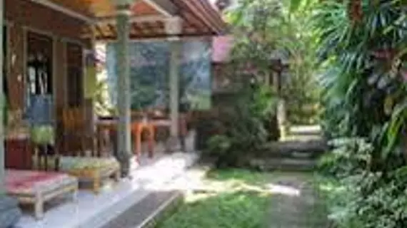 Suastika Lodge | Bali - Ubud - Peliatan