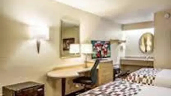 Red Roof Inn Detroit - Plymouth/Canton | Michigan - Detroit (ve civarı) - Plymouth