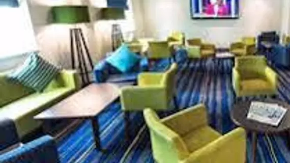 Holiday Inn Express Manchester Airport | Manchester (ve civarı) - Trafford - Altrincham