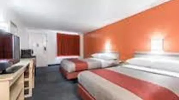 Motel 6 Lansing | Michigan - Lansing (ve civarı) - Lansing