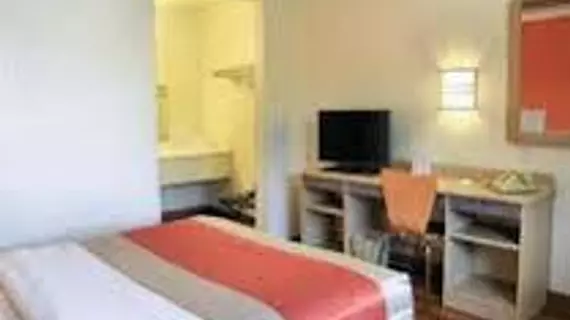 Motel 6 Hartford - Enfield | Massachusetts - Springfield (ve civarı) - Enfield