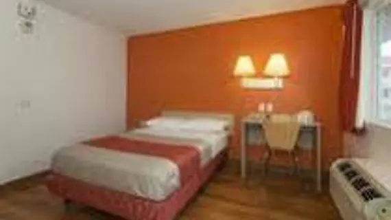 Motel 6 Sacramento - Rancho Cordova East | Kaliforniya - Sacramento (ve civarı) - Rancho Cordova