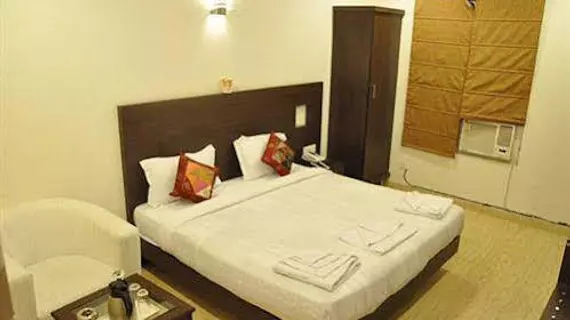 Hotel La Vista | Batı Delhi - Ulusal Eyalet Başkenti Delhi - Delhi (ve civarı) - Yeni Delhi - Karol Bagh