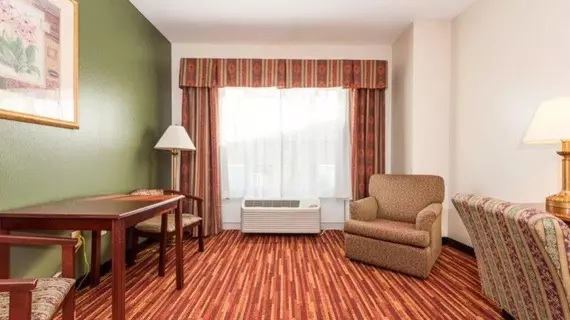 Baymont Inn and Suites Montgomery South | Alabama - Montgomery (ve civarı) - Montgomery