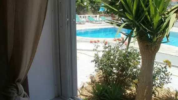 Seashell Apartments | Girit Adası - Hanya (bölge) - Platanias