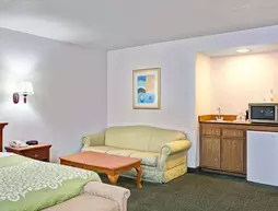 Days Inn & Suites Fullerton | Kaliforniya - Orange County - Fullerton