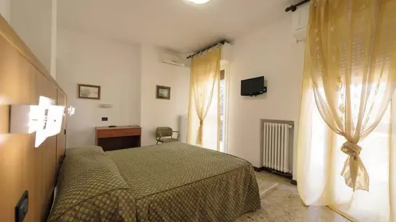 Hotel Marchina | Lombardy - Brescia (il) - Brescia (ve civarı) - Brescia - Villaggio Badia