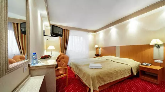 Hotel 500 | Mazovya Voyvodalığı - Legionowo County - Nieporet - Zegrze Poludniowe