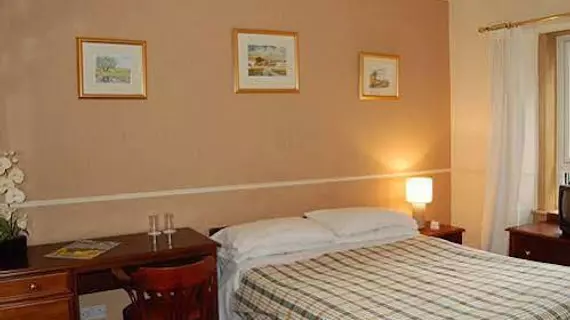 Glendevon Hotel | İskoçya - Perth ve Kinross - Auchterarder