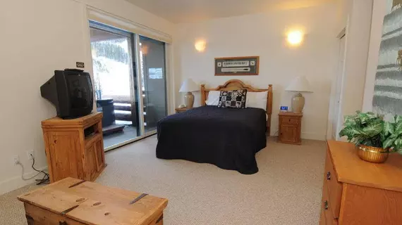 Saddle Ridge Townhomes Mid-Mountain | Montana - Big Sky