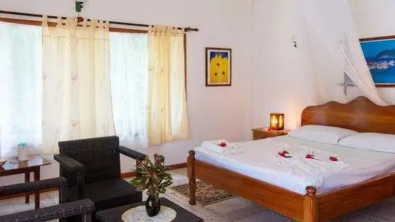 Zerof Guest House & Self Catering Apartments | Seyşeller - La Digue - La Passe