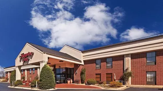 Hampton Inn Clarksville | Arkansas - Russellville (ve civarı) - Clarksville