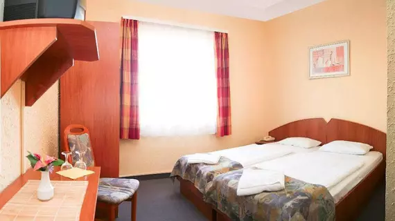 Hotel Berlin | Pest County - Budapeşte (ve civarı) - Budapeşte Kent Merkezi - Ujbuda