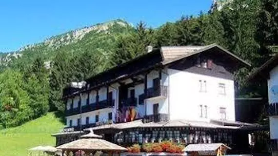 Hotel Pineta | Lombardy - Bergamo - Castione della Presolana